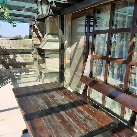 Луксозна вила Beautiful 2-Bed Villa In Cholakova Cheshma *